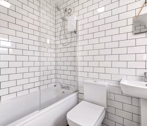 Spacious 2-bedroom townhouse in Lincoln!