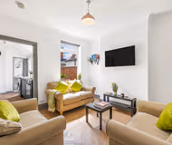 Spacious 2-bedroom townhouse in Lincoln!