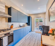 Beautiful 5 Bedroom House in W6 - 10 minute's to Central London by Yoko Property