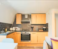 Long Stays 4 Bed 2 Bath Parking