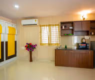 60 Feet Road Apartment