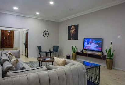 Thaba Tseka Street Serviced Apartment