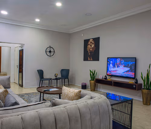 Thaba Tseka Street Serviced Apartment