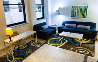 Griswold St Apartment