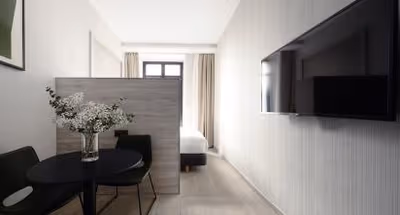 Calle de la Palma service apartment