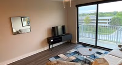 Wilshire Dr Apartment