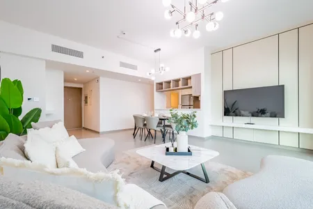 Three Bedroom apartment at Downtown Views II
