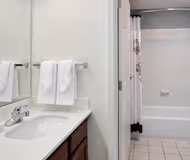 McConnor Pkwy Apart hotel