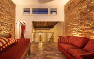 FLORENTINE PENTHOUSE FILLED WITH OLD WORLD CHARACTER AND A DREAM VIEW OF DOUMO