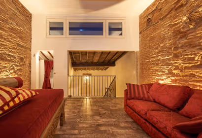 FLORENTINE PENTHOUSE FILLED WITH OLD WORLD CHARACTER AND A DREAM VIEW OF DOUMO