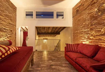 FLORENTINE PENTHOUSE FILLED WITH OLD WORLD CHARACTER AND A DREAM VIEW OF DOUMO
