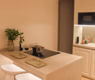 Reina Maria Serviced Apartment