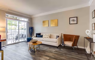 Saint Charles Lakeside Drive Apartment