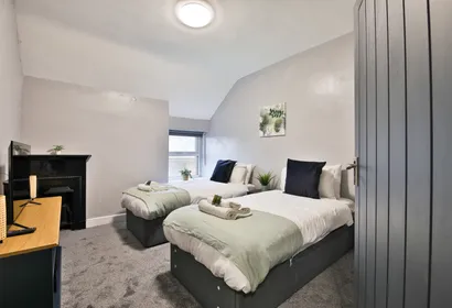 Modern 2BR Flat near University