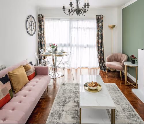 Le Chateau Apartment