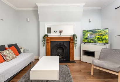 Central-Basement Flat 1-Parking