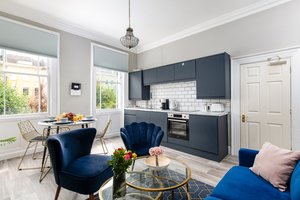 Central-Two Bed-Flat 2-Parking