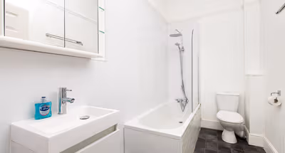 Central-Two Bed-Flat 3-Parking