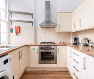 Central-Two Bed-Flat 3-Parking