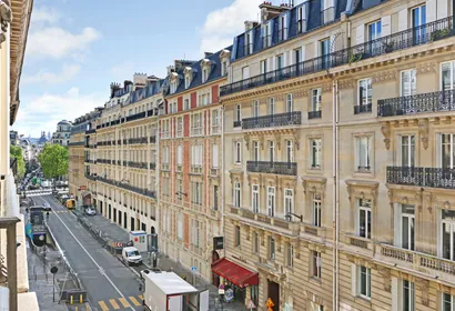 Chic apartment just steps from the Arc de Triomphe