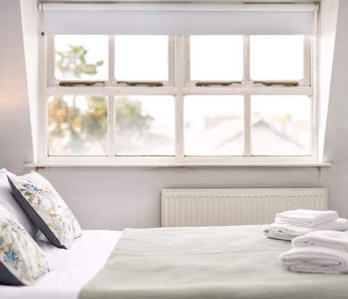 Central-Two Bed-Flat 4-Parking