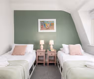 Central-Two Bed-Flat 4-Parking