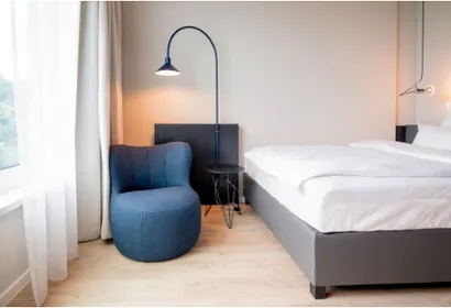 Am Wall Service Apartment