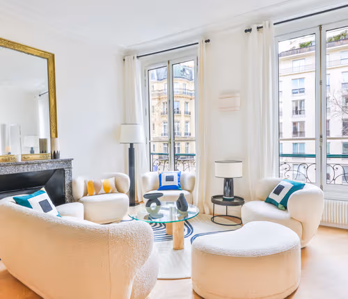 Parisian charm Serviced Apartment