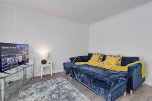 Basildon 3 bedroom house - Modern