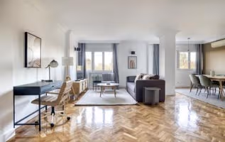 C. del Poeta service apartment