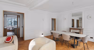 Tree-Lined Tranquility in the Heart of the 16th Arrondissement