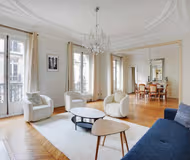 Stunning Apartment Steps from Trocadéro