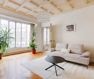 Stunning Apartment Steps from Trocadéro