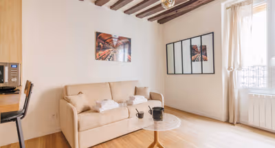 Charming Studio in the Heart of Saint-Germain – Perfect for Short-Term Rentals