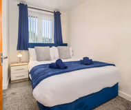 Spacious 4 Bed Home, Sleeps 10, Pool Table, Parking