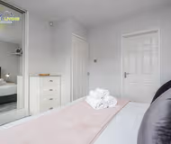 Winkfield 4BR sleeps 8