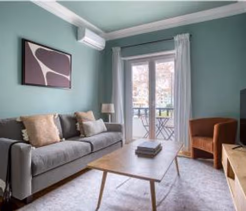 Paço do Lumiar service apartment