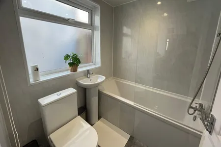 Sleeps 6, Stylish Home, Free Parking, Smart TV