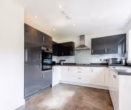 4 bedroom luxury new build home near Cheshire Oaks