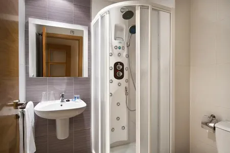 GLORIETA Serviced Apartment