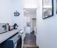 NEW! Spacious Home, Ideal for Groups, FREE Parking