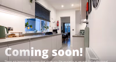 NEW! Spacious Flat, Ideal for Business, Sleeps 4!