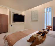 Place des Vosges apartment