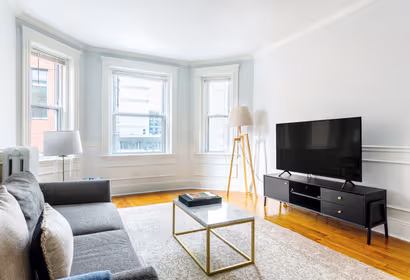 Worthington St Apartment