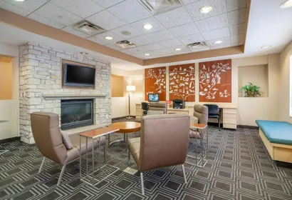 43rd Street NW Aparthotel