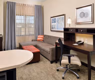 Commerce Drive NW Aparthotel