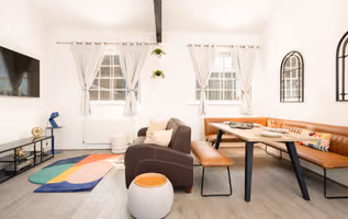 77 Wood street- Stylish Prime Location