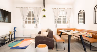 77 Wood street- Stylish Prime Location