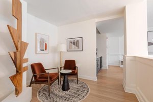 16th Street Apartment