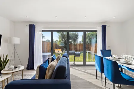 Free Parking | 3 Bed House | Kent | Sleeps 7